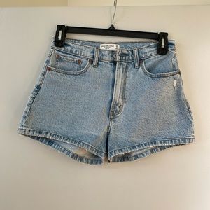 Abercrombie high rise jean shorts - size 28 (US 6) in light wash.
